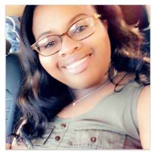 Meet your Posher, Zana